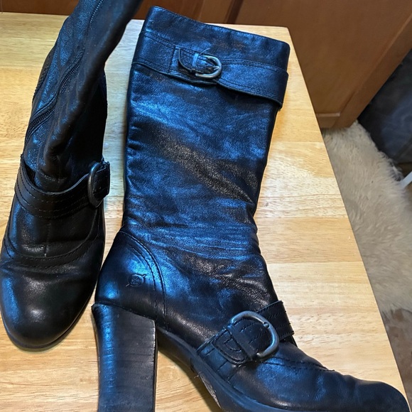 Born Black Leather Knee-High Boots with buckles-8.5 Mint! - Picture 2 of 7